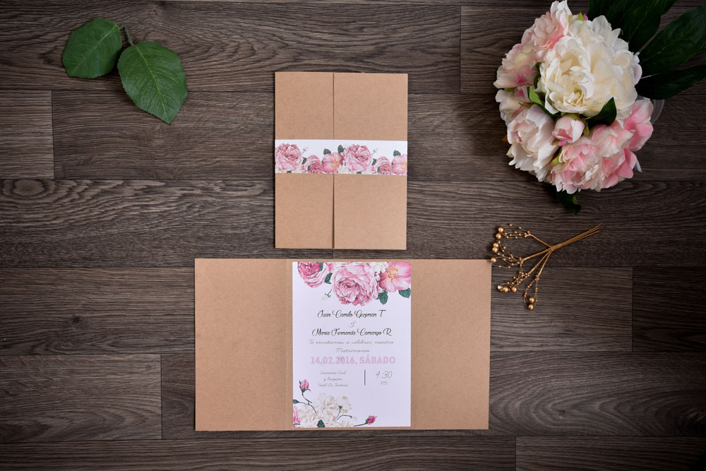 Invitación de matrimonio rústica campestre en papel kraft