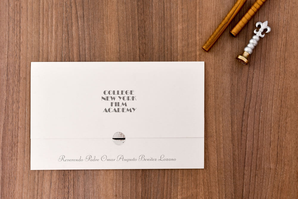 Invitación de grado minimalista con fotografía