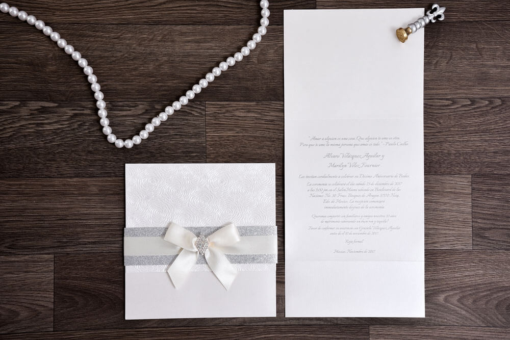 Muestras de papel para invitaciones de matrimonio de Tarjetas Rasgo