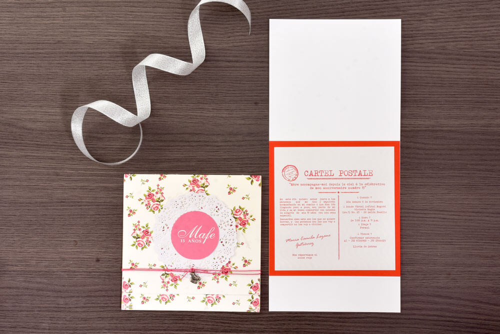 Invitación de 15 años vintage estilo postal con blonda